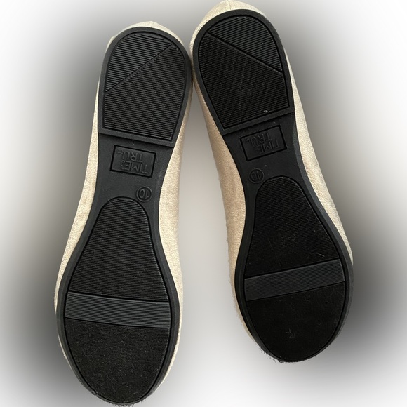 Time and Tru Gold/Tan Metallic Fabric Flat - Size 10 - Never Worn!! - Picture 4 of 7